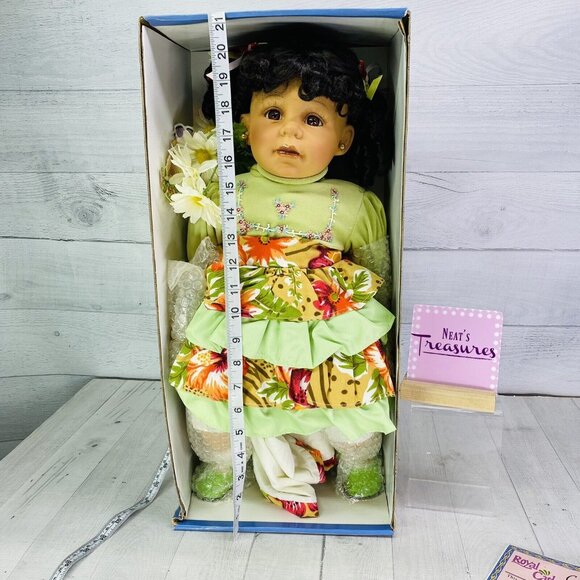 Royal Cathay ANGELINA Brown Eyes 20" Tall Limited Edition 4/5000 Porcelain Doll - Picture 2 of 11